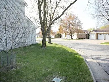 side yard - 1505 Little Bluestem Ct