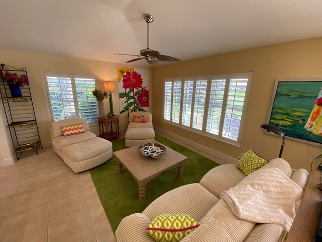 Building Photo - Exquisite - Turnkey, 3 bed + 2 1/2 Bath + ...