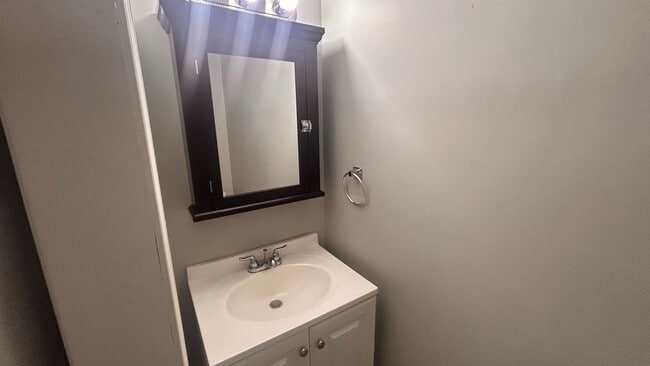 Building Photo - Wonderful 1-bedroom, 1.5-bath loft style condo!