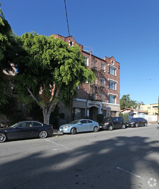 Building Photo - 1837 N Alexandria Ave