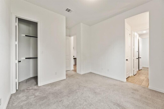 Building Photo - 4700 Topacio Dr