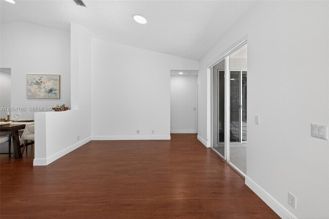 Building Photo - 875 Savannah Falls Dr