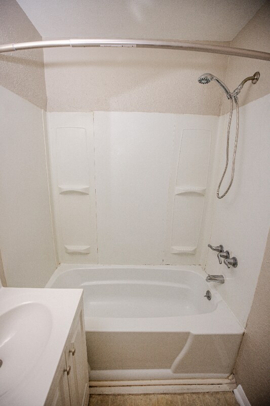 Building Photo - 6730 Hill Ave