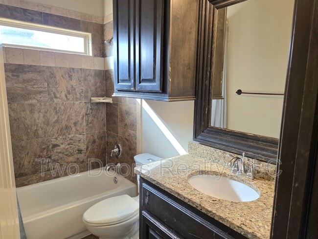 Building Photo - 19217 Grassmere Way