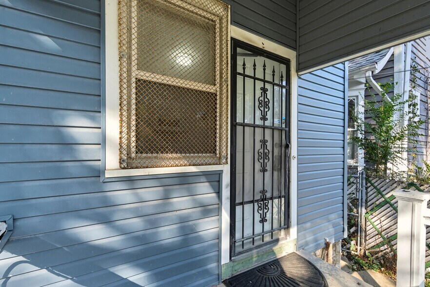 Building Photo - 904 Studer Ave