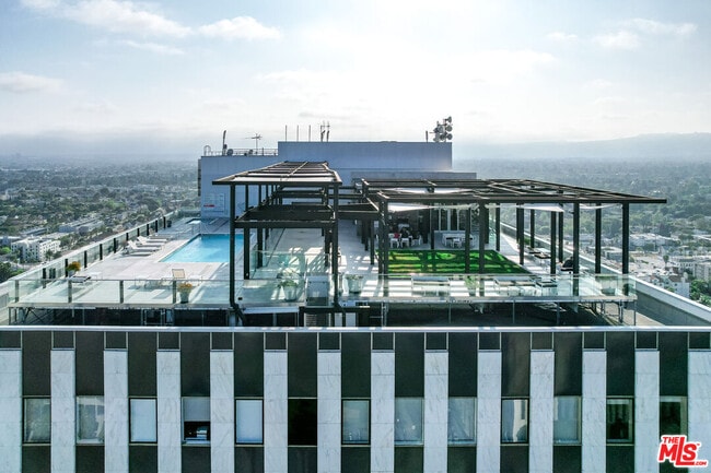 Building Photo - 3810 Wilshire Blvd