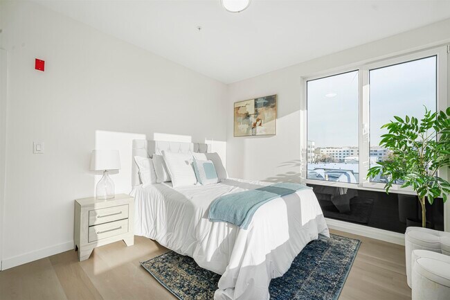 Building Photo - 1 Mallory Ave