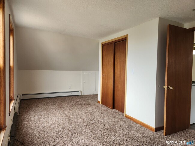 Building Photo - 9 Morrison St