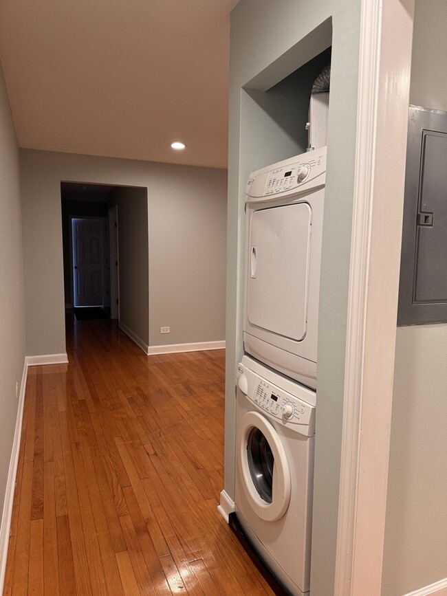 Building Photo - 705 Strom Dr