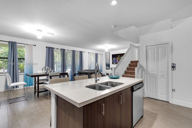 Building Photo - 5113 NW 52nd St