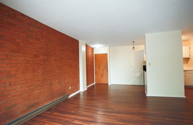 Building Photo - 1800 Jefferson Park Ave