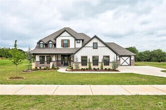 Building Photo - **Stunning 4 Bed, 4 Bath in Edmond Schools