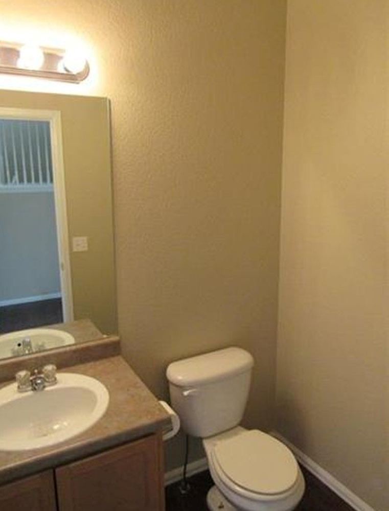 1/2 bath main level - 7334 Pearly Heath Rd