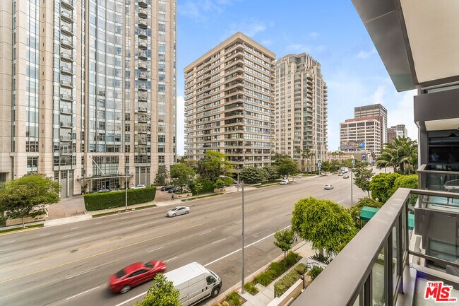 Building Photo - 10777 Wilshire Blvd