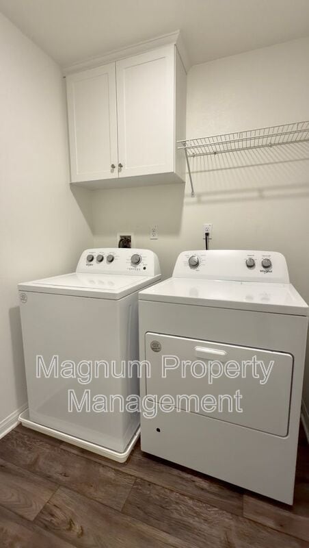 Building Photo - 26564 Rosebay Way