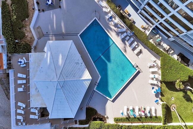 Building Photo - 3590 S Ocean Blvd