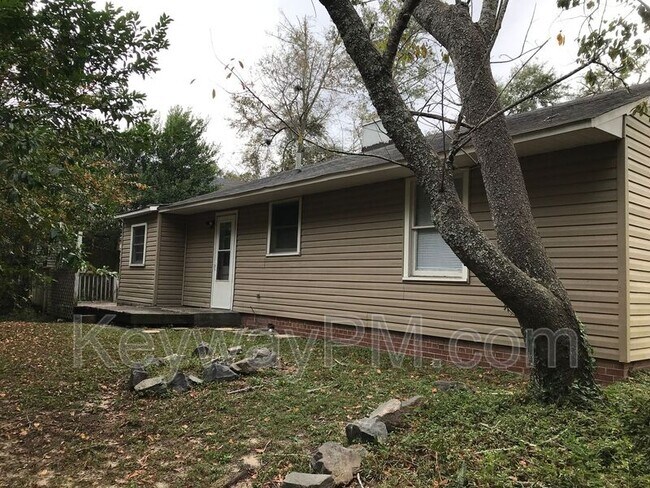 Building Photo - 3018 Acorn Rd