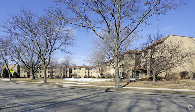 Building Photo - New Hampton Gardens