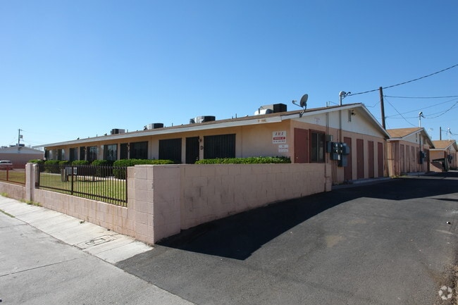 Primary Photo - 1919 H St
