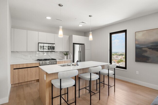 Building Photo - 249 Corey Rd