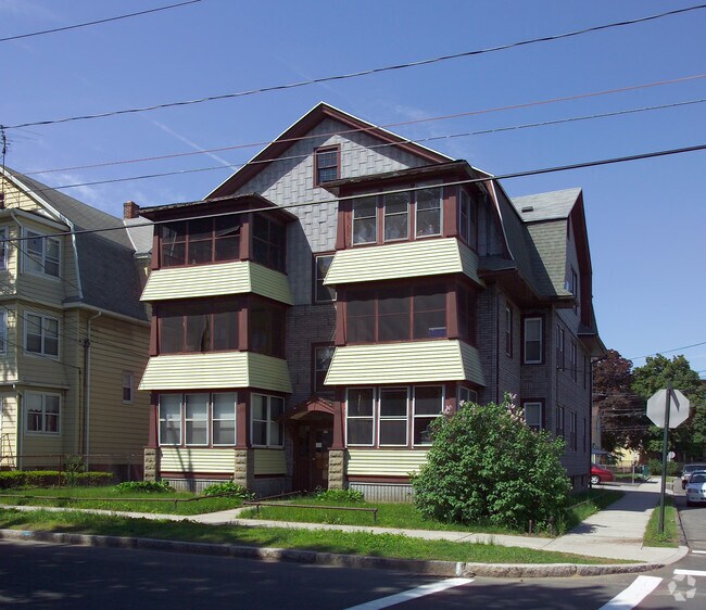 Primary Photo - 456 Springfield St