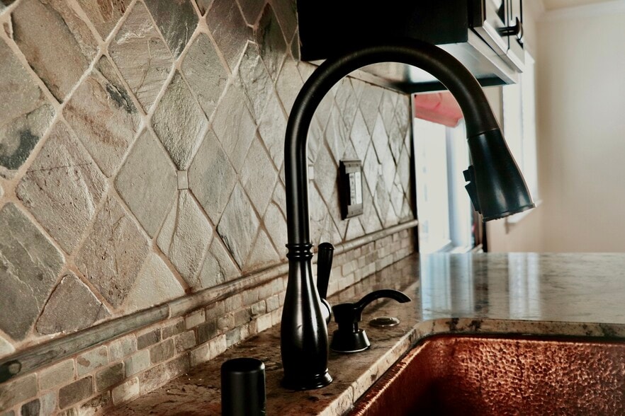 Building Photo - 11133 Rincon Dr