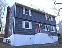 Building Photo - 42 Roosevelt Ave