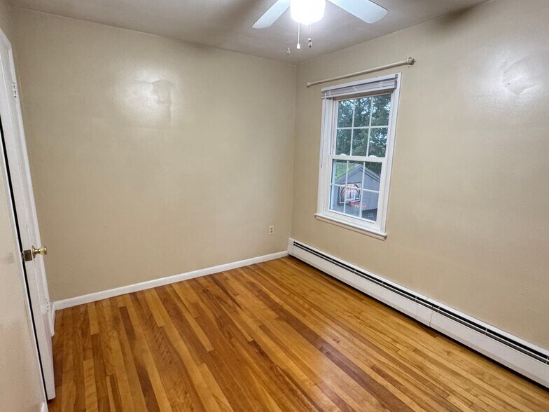 Building Photo - 81 Maurice St