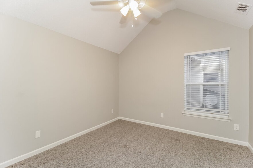 Building Photo - 5016 Serenity Point Ln