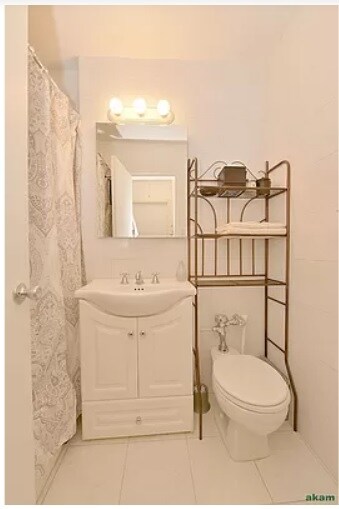 Building Photo - 155 E 38th St