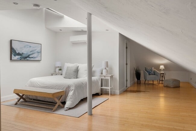 Building Photo - 178 Hyde Park Ave