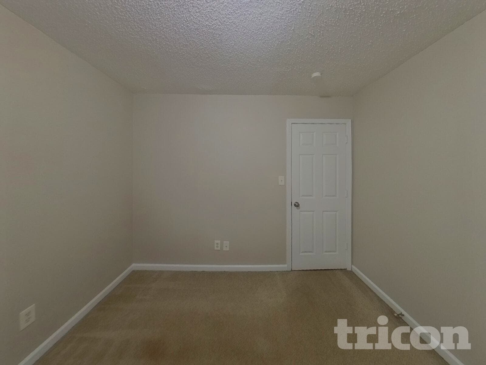 Building Photo - 2024 Meadow Glen Cir