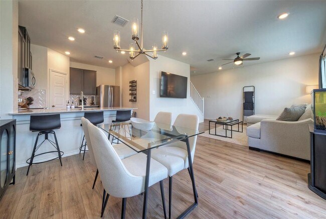 Building Photo - 13216 Nancy Reagan St