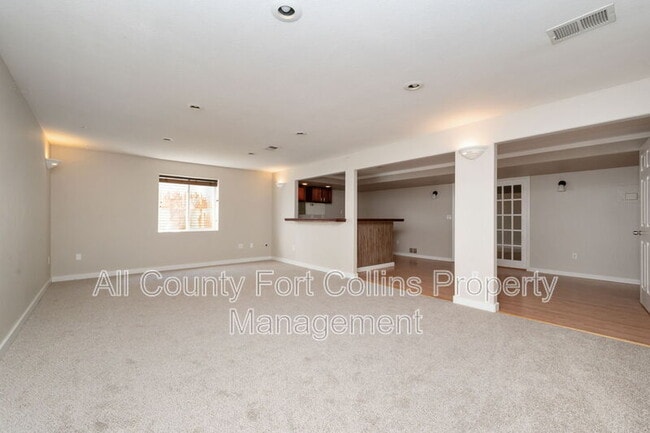 Building Photo - 224 Whitney Bay