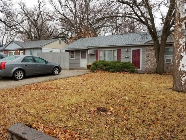 Building Photo - Very nice 3BR Rancher with appliances near Shunga Trails!