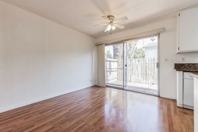 Building Photo - 74624 Driftwood Dr