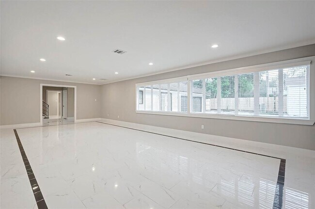 Building Photo - 2509 Maroneal St
