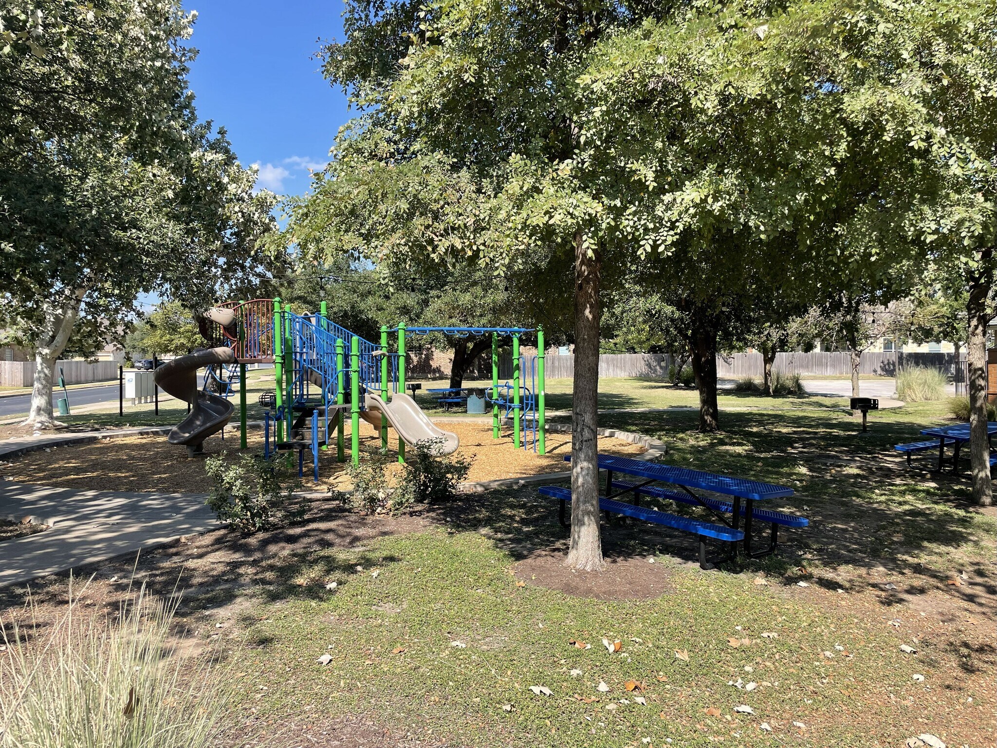 Building Photo - 3208 Clinton Pl