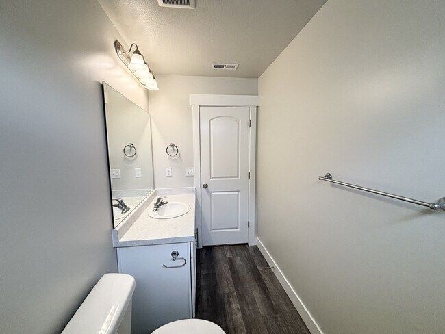 Building Photo - 3742 Canyon Falls Dr