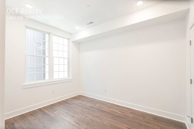 Building Photo - 1 Bed Graduate Hospital Apartment