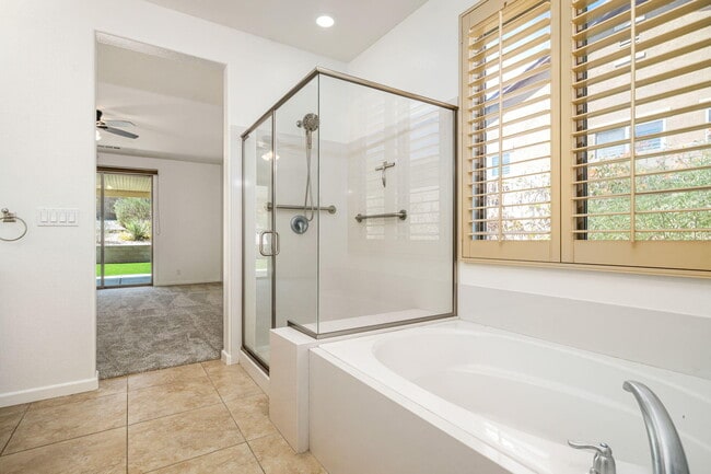 Building Photo - 73771 Picasso Dr