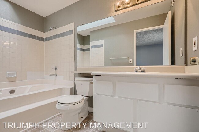 Building Photo - 2 br, 2 bath House - 2977 Juniper Hills Bl...