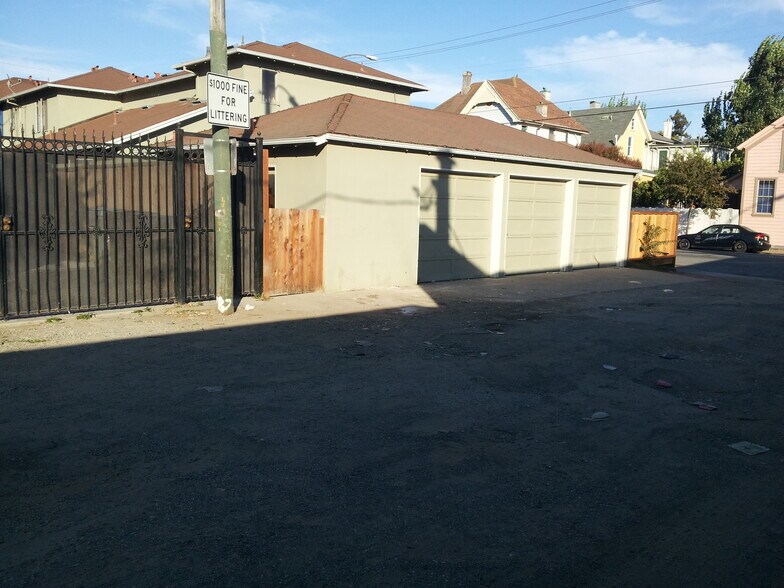 Garage - 91 Virginia E St