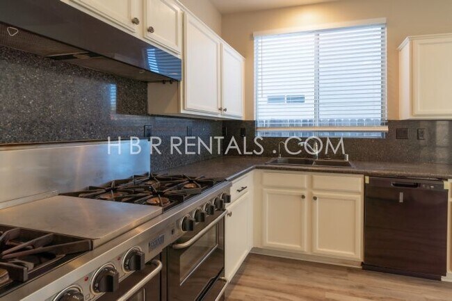 Building Photo - Charming 3-Bedroom & Spacious 2400 Sq. Ft. Layout in Tracy's Serene Sagewood Neighborhood!