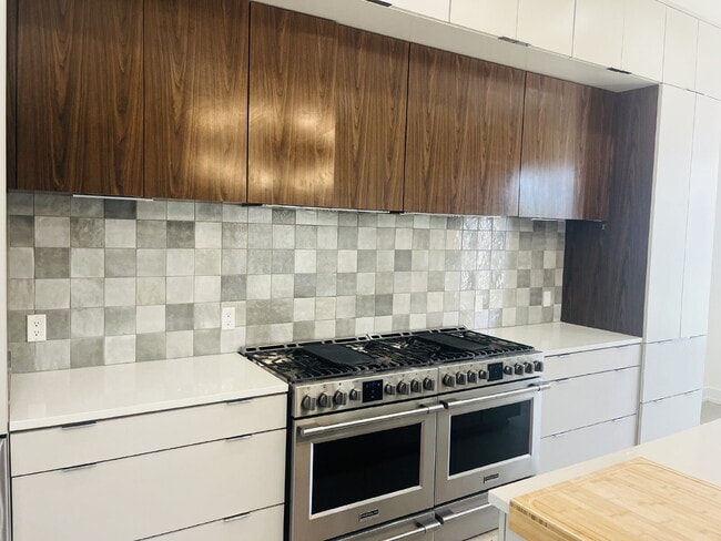 Building Photo - Beautiful 2020 Parade Home in Escondido Ranch