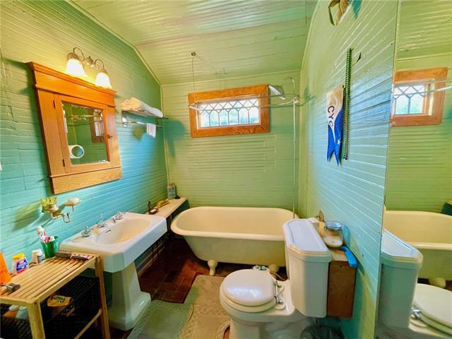 Building Photo - 915 Arabella St