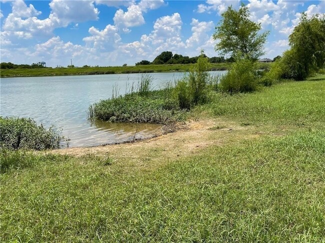 Building Photo - 3017 Settlement Dr
