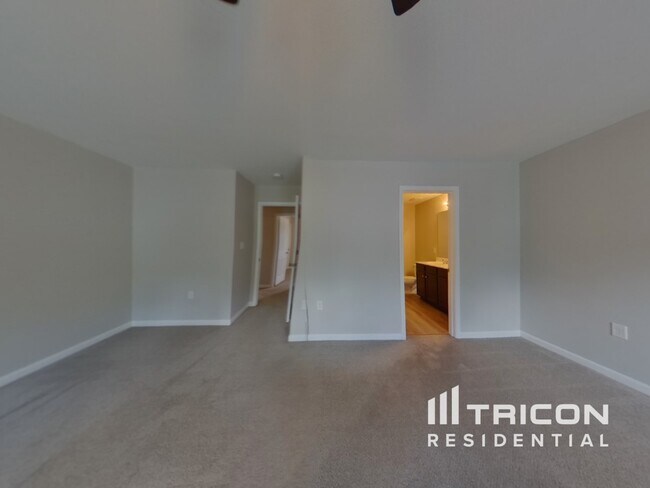 Building Photo - 5504 Graypark Dr