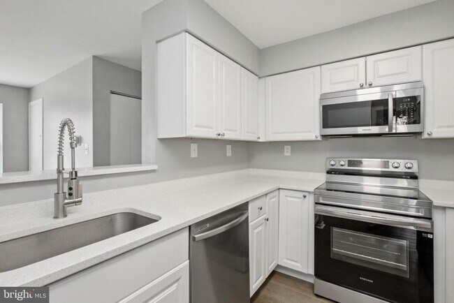 Building Photo - 18537 Boysenberry Dr