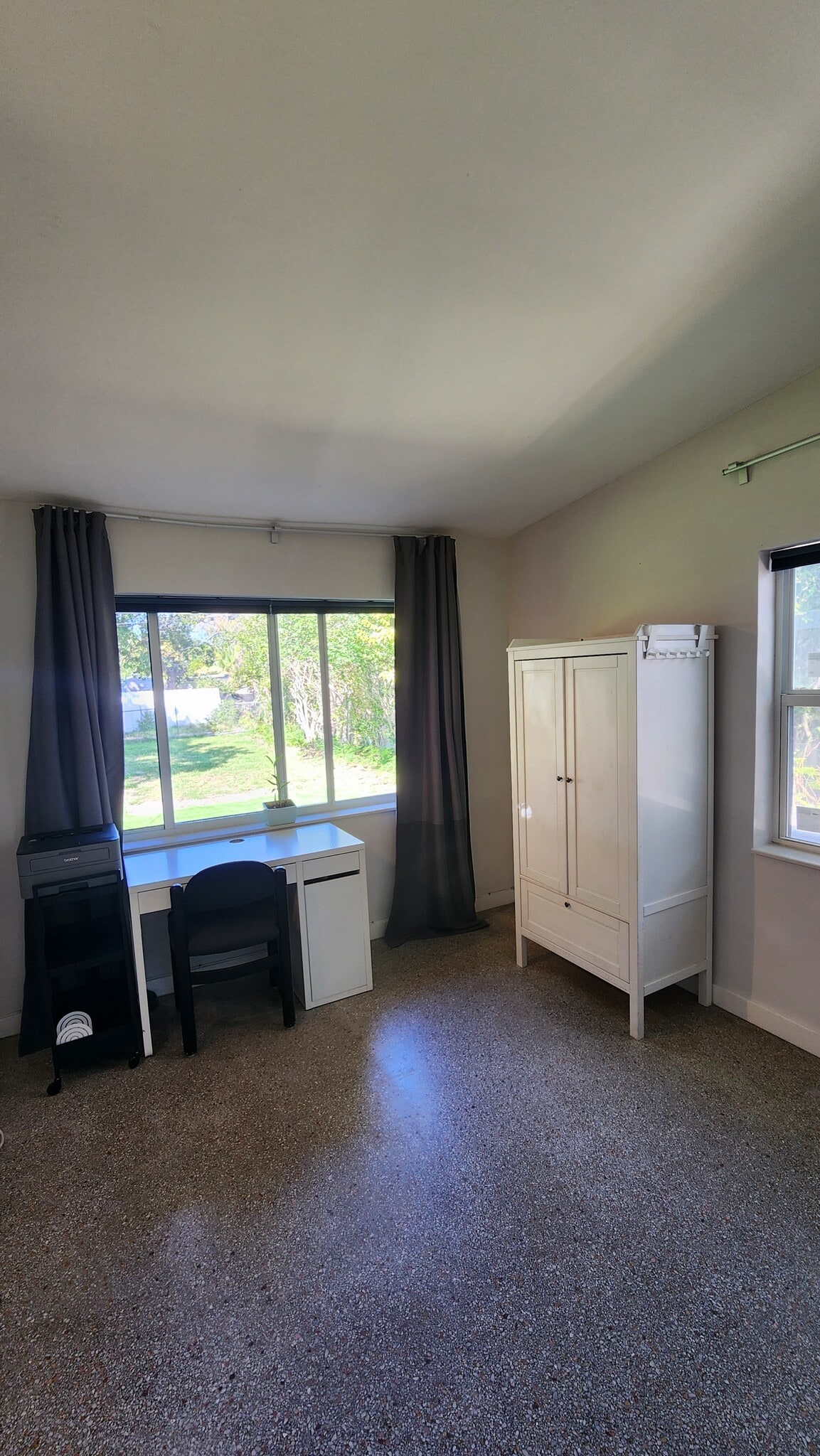 Building Photo - 565 NW 128th St